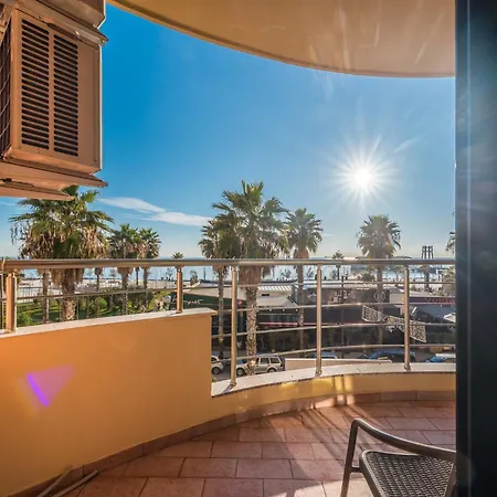 Lägenhet Amazing Beachfront Oasis 2 *