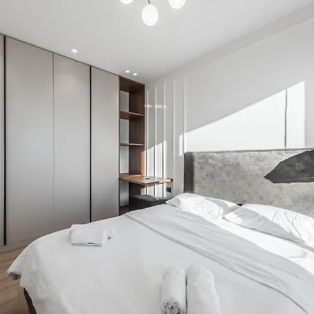 Apartment Amazing Beachfront Oasis 2