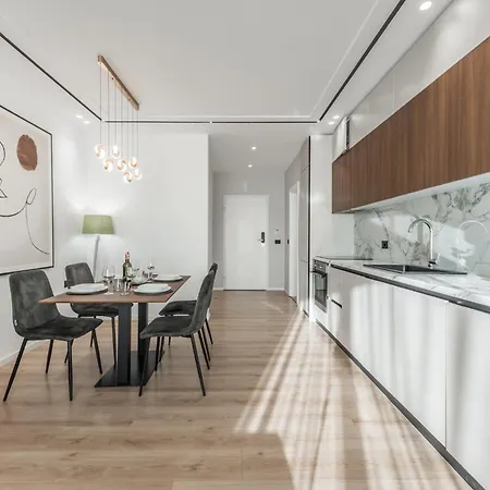 Amazing Beachfront Oasis 2 Apartment