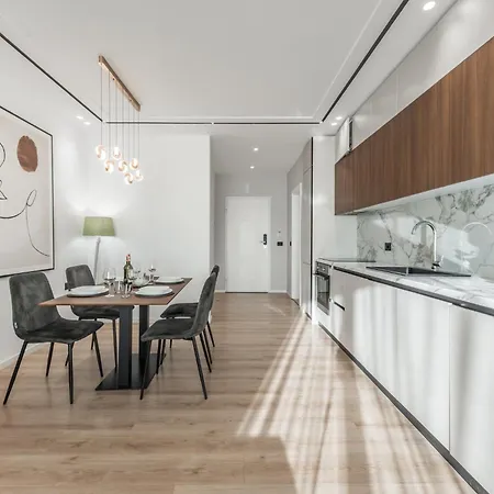 Amazing Beachfront Oasis 2 Apartment